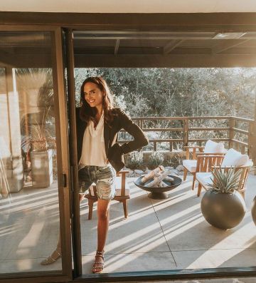 Gibson Cotton Blend Blazer de Shalice Noel en la cuenta de Instagram @shalicenoel