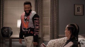 Frentic Chandail porté par Andre "Dre' Johnson (Anthony Anderson), en black-ish Saison 6, Épisode 20