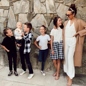 Alice + olivia Jambe Pantalon de Shalice Noel sur l'Instagram account @shalicenoel