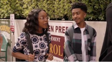 Floral à Manches Courtes Pull porté par (Marsai Martin), en black-ish Saison 6, Épisode 20