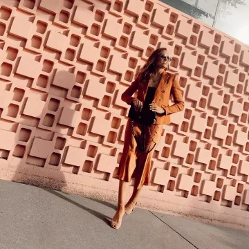 Jupe en Satin de Shalice Noel sur l'Instagram account @shalicenoel