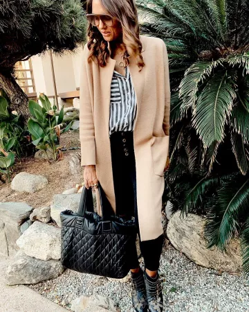 Chemise rayée de Shalice Noel sur l'Instagram account @shalicenoel