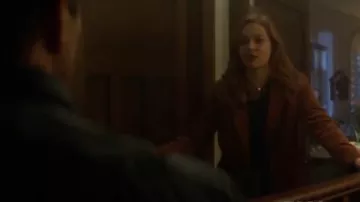 Cor­duroy Blaz­er worn by Nancy Drew (Kennedy McMann) in Nancy Drew Season 1 Episode 17