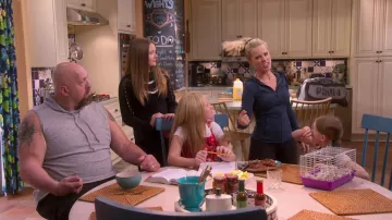 Puma sport bag of Cassy (Allison Munn) in The Big Show Show (S01E05)