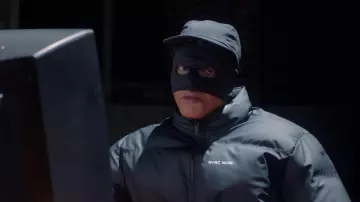 The down jacket black worn by Maskey in his video YouTuve HOW to MAKE TRAVIS SCOTT - THE RECIPE HORS-série