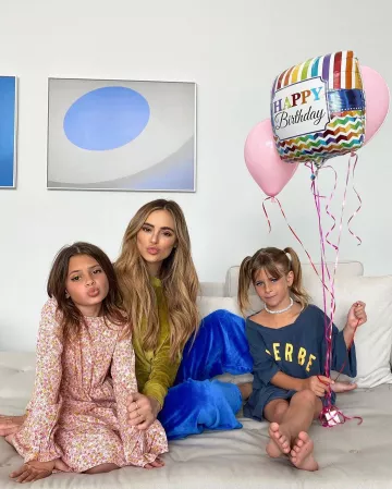 Un dernier verre de Velours Raglan Top porté par Amanda Stanton Tiktok 9 avril 2020