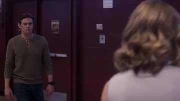 Olive sweater worn by Sarge Will Mosley (Zach Roerig) in Dare Me (S01E05)