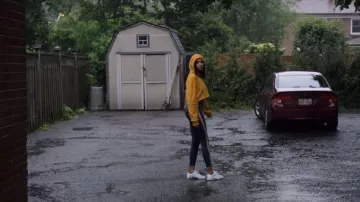 Leggings deportivos negros usados por Addy Hanlon (Herizen Guardiola) en Dare Me (S01E06)