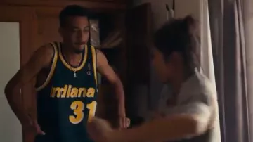 Navy Indiana Pacers Jersey usado por Elz (Travis Bennettin) Dave Temporada 1 Episodio 7
