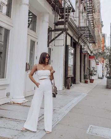 Palaz­zo Pants White of Tiffany Jais on the Instagram account @flauntandcenter