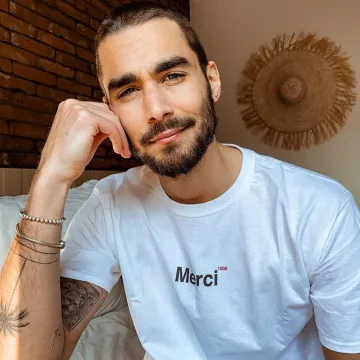 Voir un profil - Roméo Versace 320800-1586618774