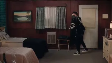 Vans Men's Sk8-Hi Sneaker worn by David Rose (Daniel Levy) in Schitt's Creek Season 6 Episode 14