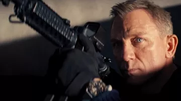 The Omega watch Seamaster James Bond 007 (Daniel Craig) in Dying can wait