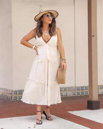 Sombrero de paja de Kristaperez en la cuenta de Instagram @kristaperez