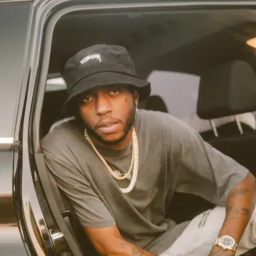 Le bob Stüssy porté par 6lack sur son compte Instagram @6lack 