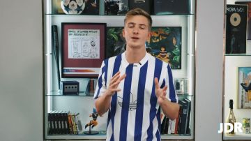 La camiseta adidas a rayas azul y blanca que lleva Thomas Guisgang en el vídeo JDR #67: Niro y Maes en el tráfico, AlKpote es un policía, Koba LaD, DTF, Key Largo...