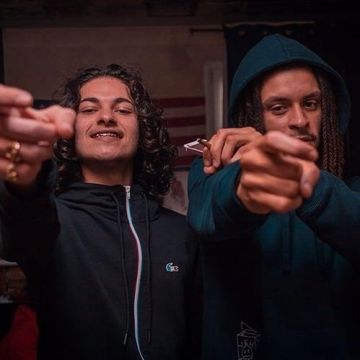 The hoodie-blue Juice carried by Box Pirate on the account Instagram of @tibabnolacking__ 