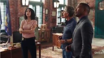 Pink Tee porté par Hannah Khoury (Necar Zadegan) dans NCIS: New Orleans Saison 6 Épisode 19
