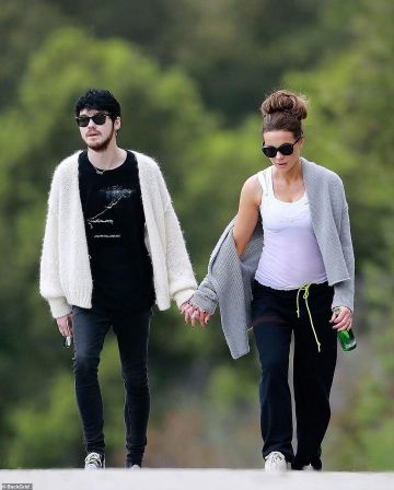 Gucci Flashtrek Sneaker usado por Kate Beckinsale Los Ángeles 12 de abril de 2020