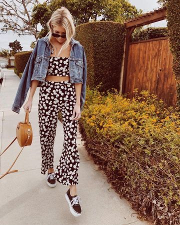 Chaqueta Demin de Halley Elefante en la cuenta de Instagram @thesaltyblonde
