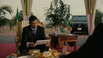 Mercedes-Benz G-Class car in black as seen in Westworld (S03E05)