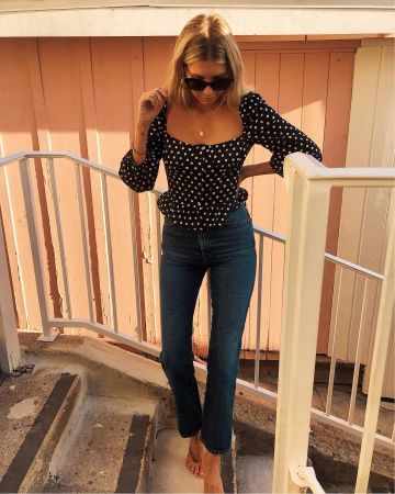 Majorelle Harriet Top de Halley Elefante en la cuenta de Instagram @thesaltyblonde