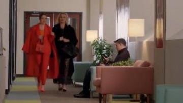Orange Pantalon porté par Fallon Carrington (Elizabeth Gillies) dans la Dynastie Saison 3 Épisode 17