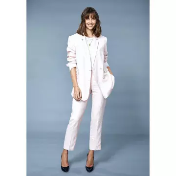 The pants are pink Ophelia Miller on his account Instagram @opheliemeunier