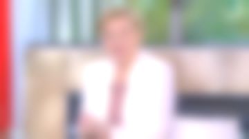 Chaqueta de cuello crepé de Anne-Élisabeth Lemoine en C à Vous el 14.04.2020