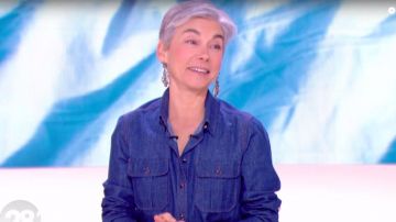 La camisa vaquera de Elisabeth Quin en 28 minutos el 01.04.2020