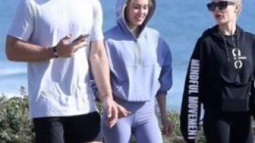 Leggings azules usados por Cassie Randolph en The Bachelor