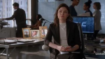 Treeca Cropped Pin­stripe Pants worn by Taylor Rentzel (MacKenzie Meehan) in Bull Season 4 Episode 19