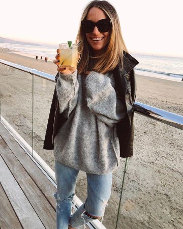Chaqueta de cuero Allsaints de Shannon en la cuenta de Instagram @itsybitsyindulgences