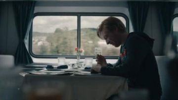 5-Stripe Zip Hood­ie worn by Billy Johnson (Domhnall Gleeson) in Run Season 1 Episode 1