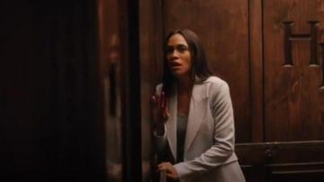 Pale Pink Blazer worn by Allegra Dill (Rosario Dawson) in Briarpatch Season  1 Episode 10