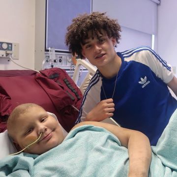 La camiseta azul de Adidas que lleva Bankrol Hayden en su cuenta de Instagram @bankrolhayden
