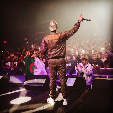 La veste Disney x Gucci portée par Heuss l'enfoiré sur son compte Instagram @heuss_lenfoire 