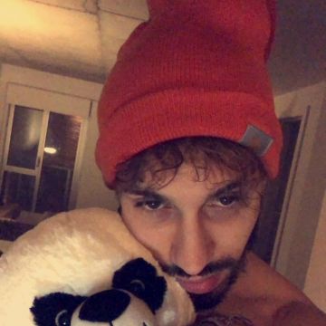 La gorra Carhartt usada por NOS en una publicación de Instagram