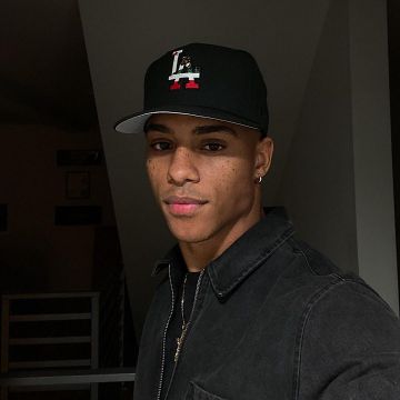 La gorra New Era de los Dodgers de Los Ángeles usada por Keith Powers en su cuenta de Instagram @keithpowers