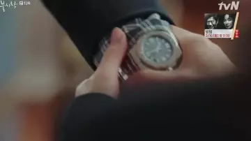 La montre Chopard de Ri Jung Hyuk (Hyun Bin) dans Crash Landing on You (S01E12)