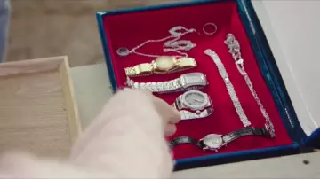 La montre Chopard Happy de Ri Jung Hyuk (Hyun Bin) dans Crash Landing on You (S01E05)
