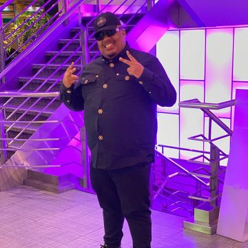 The cap, canvas Gucci GG carried by Naza on his account Instagram @nazaofficiel 