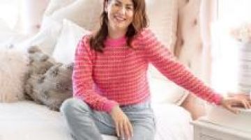 Rose en Tricot Chandail porté par Jillian Harris dans La Bachelorette