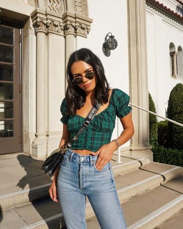 Superdown Green Plaid Top usado por Michelle Infusino en su cuenta de Instagram @michelleinfusino