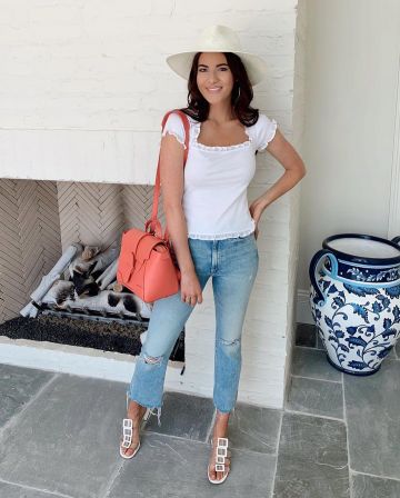 BLue Ankle Jeans de Rach Parcell en la cuenta de Instagram @rachparcell