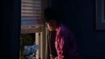 Coco Ensemble de Pyjama en Soie porté par arc-en-ciel Johnson (Tracee Ellis Ross), en black-ish Saison 6 Épisode 21
