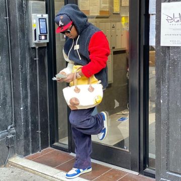 La gorra de atlanta Braves New Era usada por Takeoff en la cuenta de Instagram de @yrntakeoff