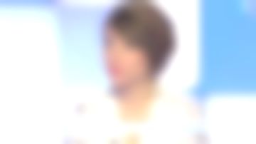 The blouse print astro Melanie Taravant in C to tell the 14.02.2020