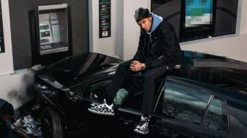 La paire de sneakers Nike Air Max 720 Ispa portée par Titof dans le clip Quartier (feat. Kodes)