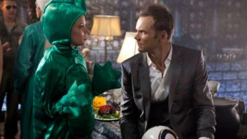 Grey blazer jacket worn by Jeff Winger (Joel McHale) in Community (S02E06)